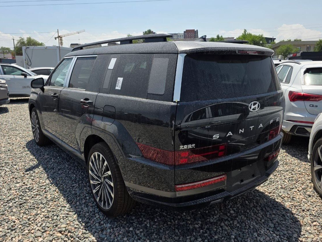 Hyundai Santa Fe 2026; вид сзади