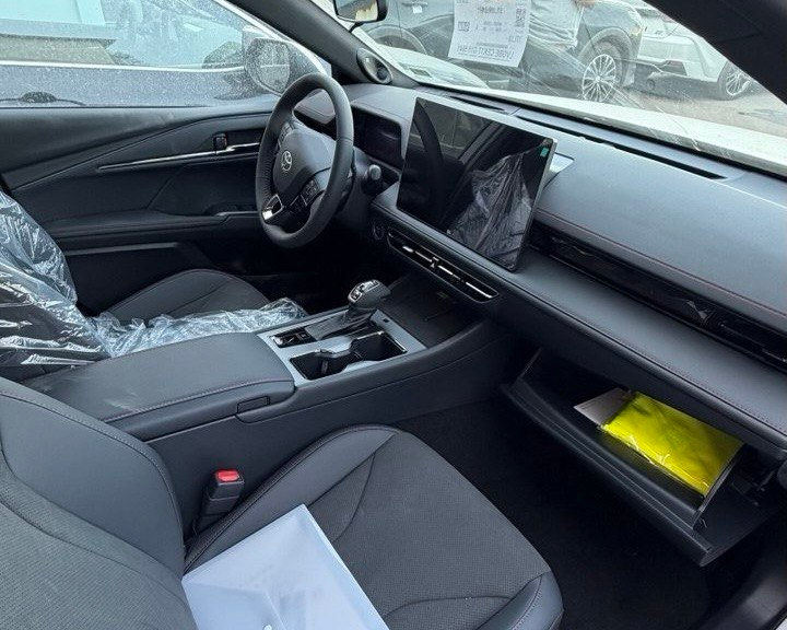 Toyota Camry XV85; передняя часть салона